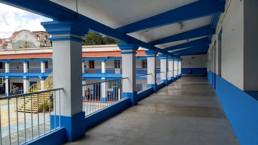 SEDE - Secundaria GMSG - Pasillos